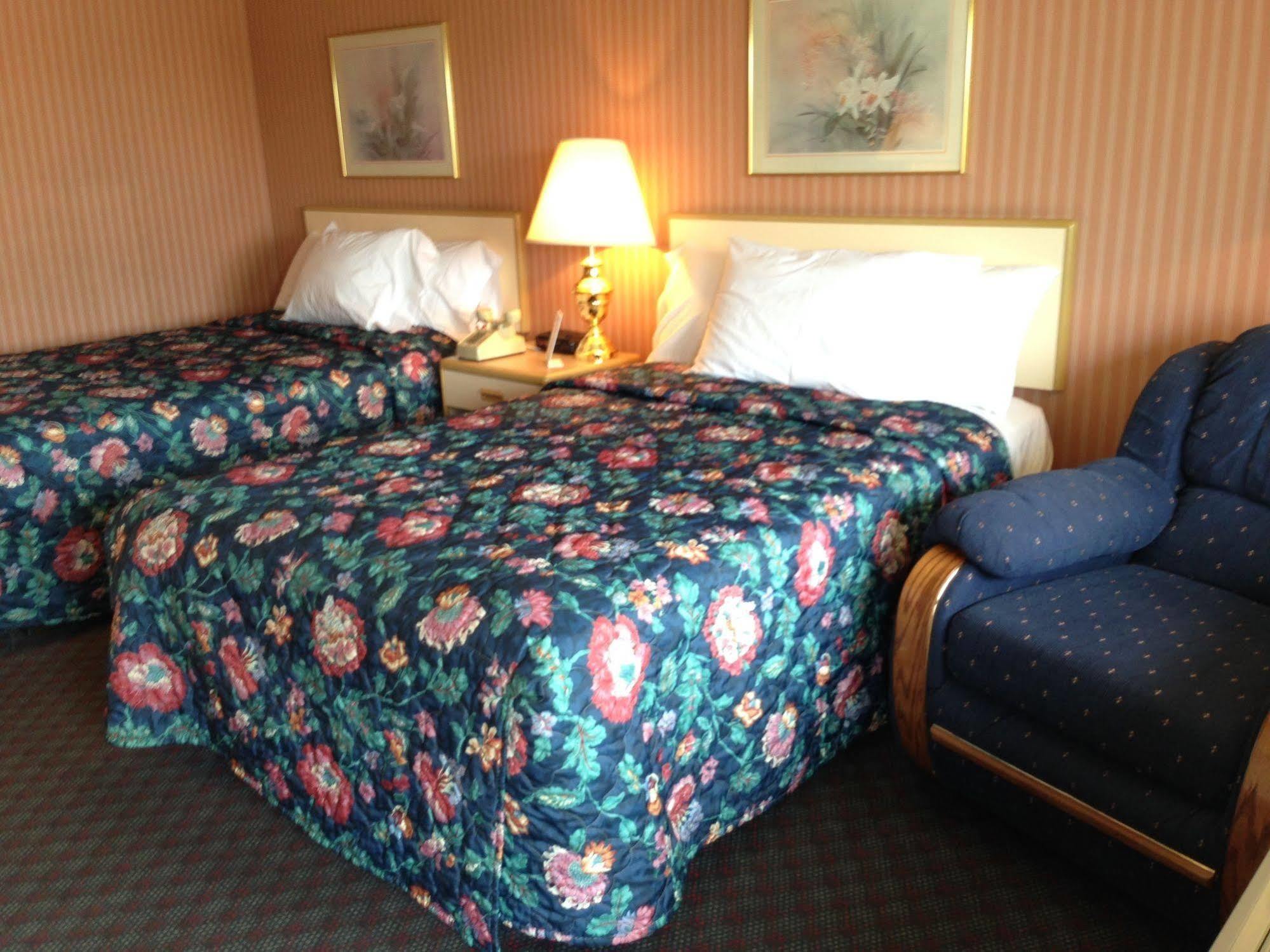 Days Inn By Wyndham Florence Downtown Bagian luar foto