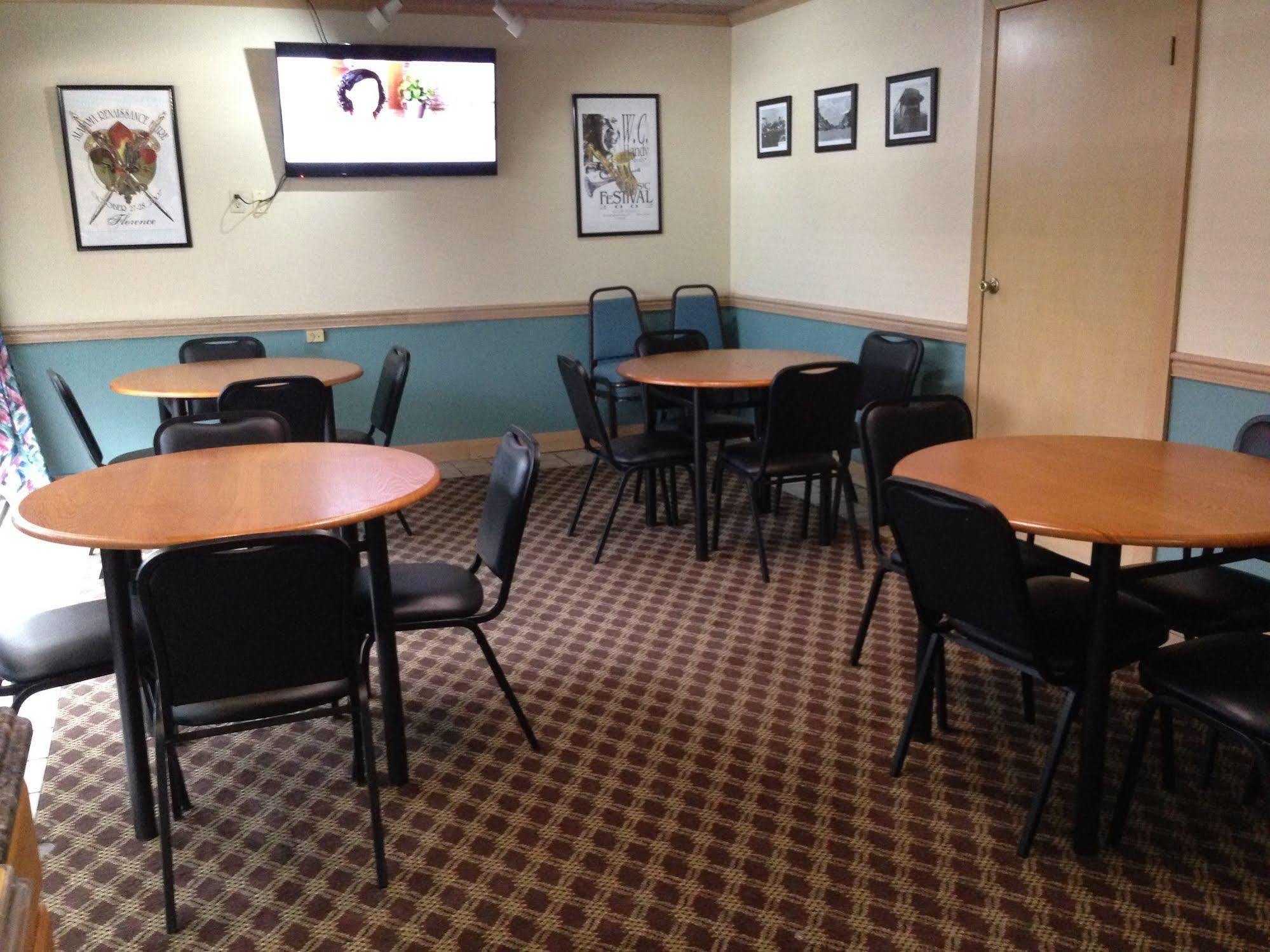 Days Inn By Wyndham Florence Downtown Bagian luar foto