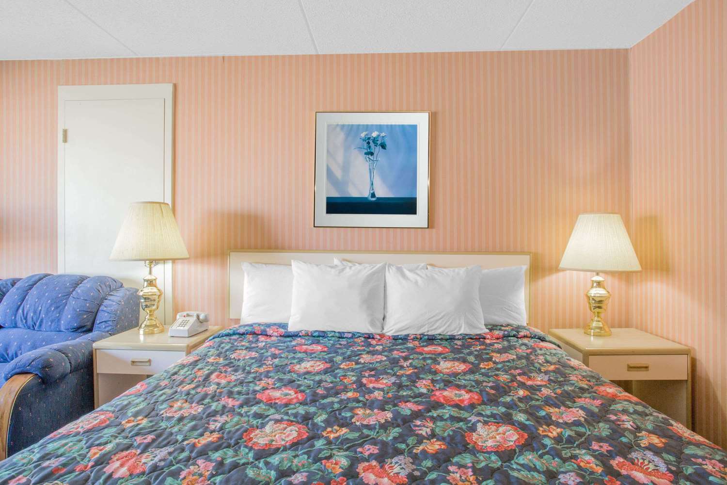Days Inn By Wyndham Florence Downtown Bagian luar foto