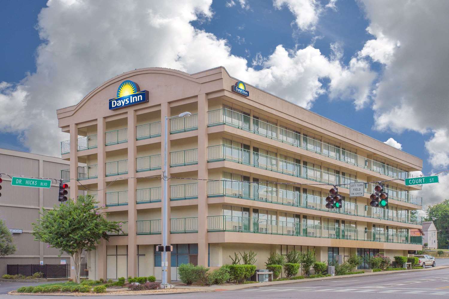 Days Inn By Wyndham Florence Downtown Bagian luar foto